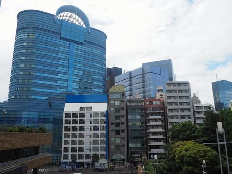 ビルが乱立する東池袋の風景 ビルが乱立する東池袋の風景 背景,風景,東京の写真素材