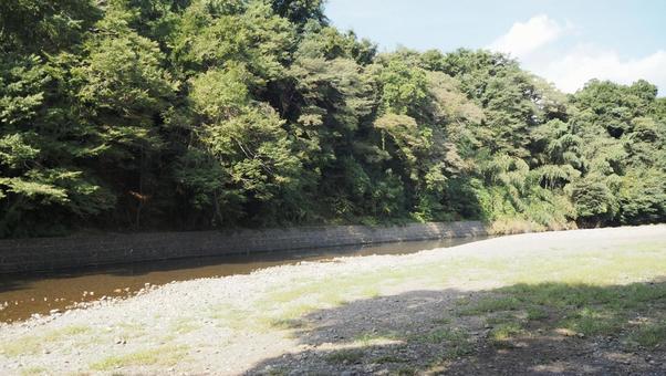 秋の曼珠沙華公園付近・高麗川(日高市) 秋の曼珠沙華公園付近・高麗川(日高市)の写真