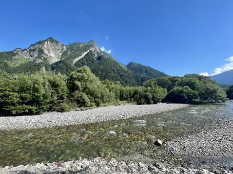 山と川 山と川 緑,自然,風景の写真素材