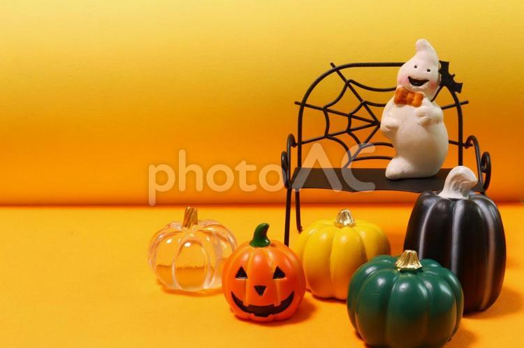 黄色系の背景のハロウィン画像　３ ハロウィン,ハロウィーン,かぼちゃの写真素材