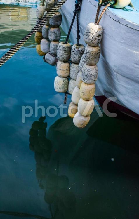 港街の船 富山県,新湊町,漁師の写真素材