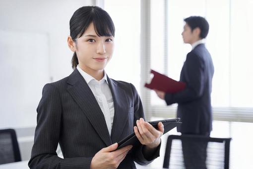 Japanese business woman greets with a smile, wanita bisnis, ol, fem, JPG