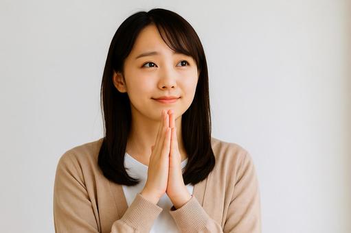 感謝を伝える女性 感謝を伝える女性の写真