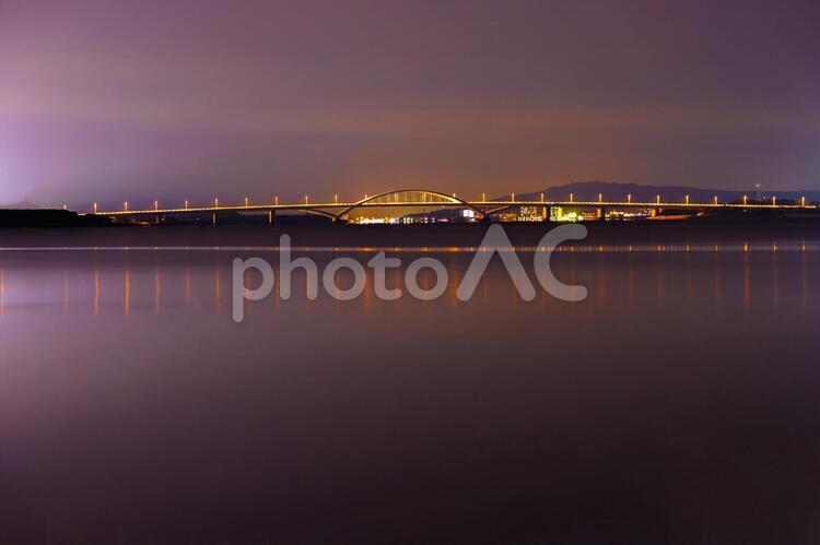 博多湾和白干潟の夜景 博多,和白,干潟の写真素材