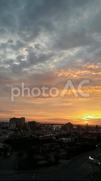 那覇・沖縄の夕日 キレイ,綺麗,自然の写真素材