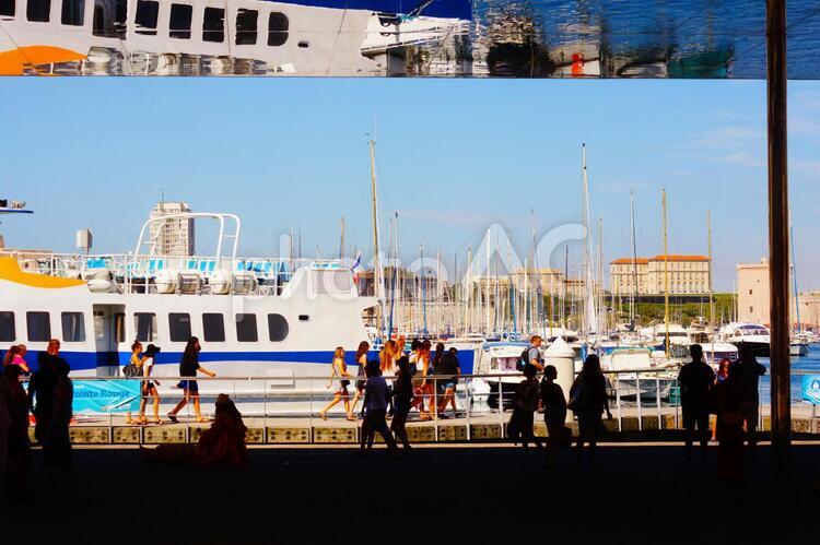 マルセイユの街並み１０ blue,ocean,seaの写真素材