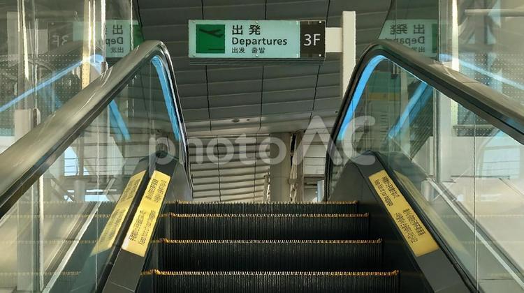 羽田空港　国際線ターミナル　 羽田空港,国際線,出発の写真素材