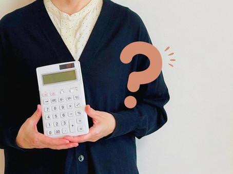 家計の見直しを手伝う女性FP 家計の見直しを手伝う女性FP 買取,査定,電卓の写真素材