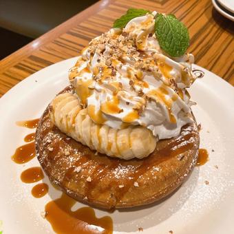 キャラメルバナナパンケーキ キャラメルバナナパンケーキ パンケーキ,キャラメル,バナナの写真素材