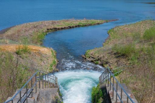 小さなダム 小さなダム ダム,水,流れの写真素材