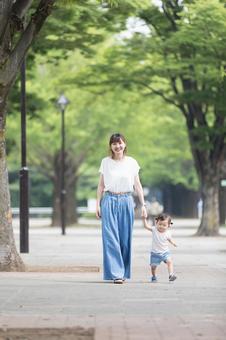 母親 育児 母親 育児 の写真