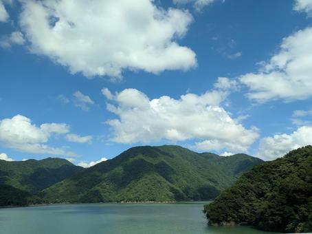 青空 青空 空,雲,山の写真素材