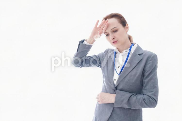 ライフスタイル ワイシャツ,外国人,社員証の写真素材