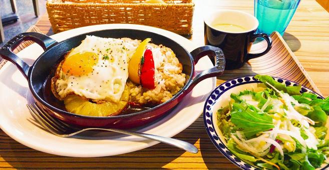 ランチ ハンバーグ,カフェ,ハワイアンの写真素材