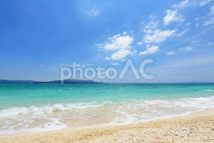 南国沖縄の美しい海と空 沖縄,海,ビーチの写真素材
