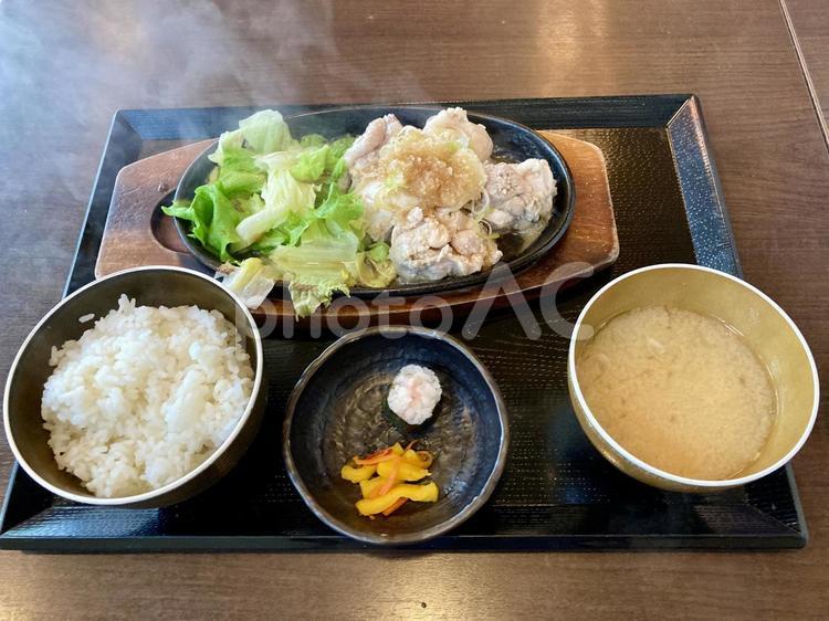 若鶏おろしポン酢定食 若鶏,鶏肉,おろしポン酢の写真素材
