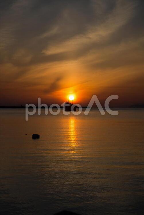 瀬戸内海の朝焼け2 青空,空背景,青空背景の写真素材