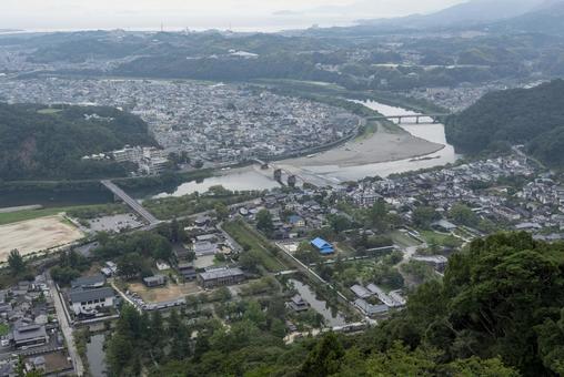 岩国城天守からの眺め 岩国城天守からの眺めの写真