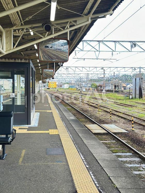 駅のホーム 駅,ホーム,地方路線の写真素材