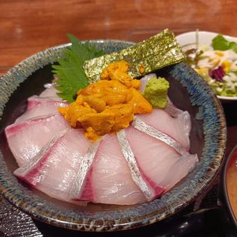 鰤丼 鰤丼の写真