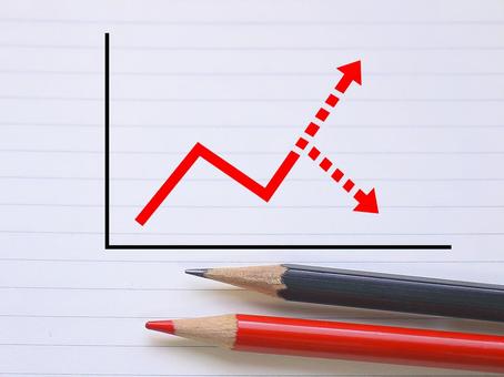 今後の予想は上がるか下がるかどっち? 今後の予想は上がるか下がるかどっち? 上がる,下がる,成績の写真素材