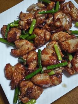鶏肉と茎ニンニクの炒め物 鶏肉と茎ニンニクの炒め物 鶏肉,茎ニンニク,炒め物の写真素材