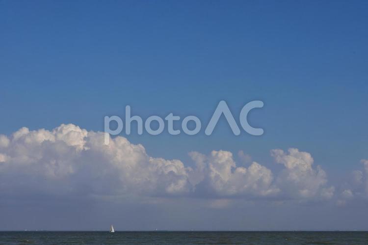 晴れた日の海と青空 風景,景色,海の写真素材