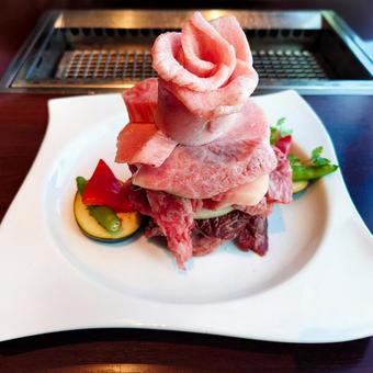 肉ケーキ 肉ケーキ,牛肉ケーキ,お誕生日の写真素材