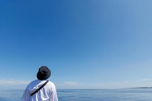 海を眺める女性 海を眺める女性 海を眺める女性,女性,一人の写真素材