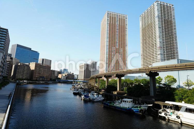 晴れた日の東京湾岸風景 湾岸,芝浦,船の写真素材