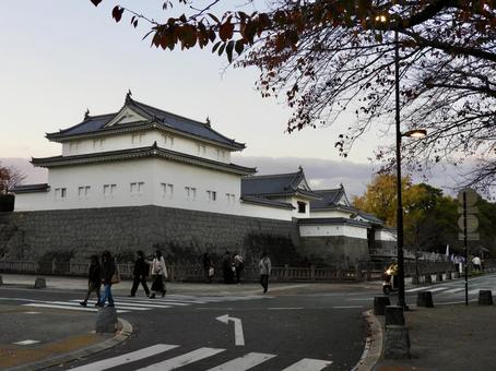夕方の静岡市駿府城公園前 駿府城,駿府,巽櫓の写真素材