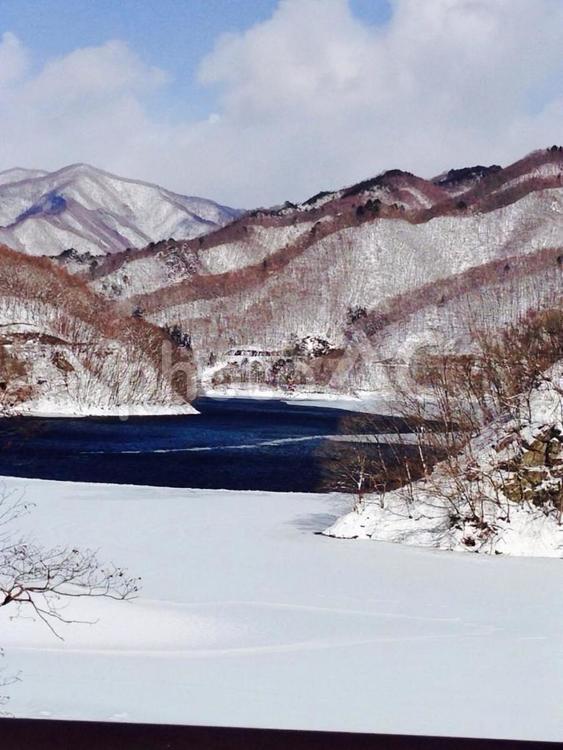 冬山の湖 雪,風景,冬の写真素材