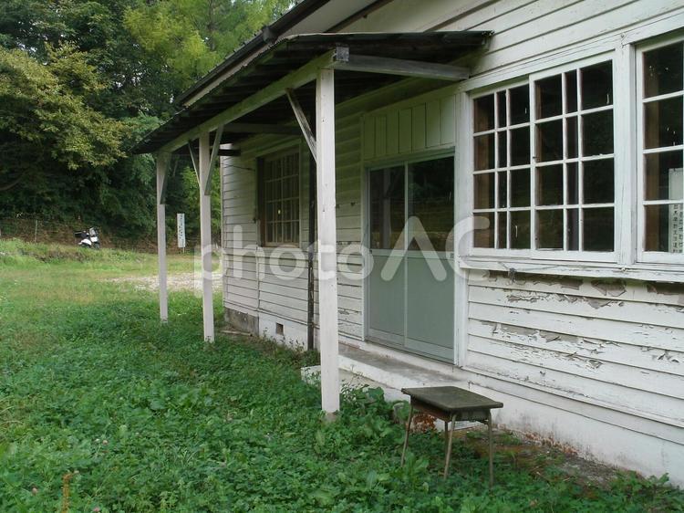 レトロな廃校・木造校舎「岩本分校」群馬 岩本分校,第四小学校,第一分校の写真素材