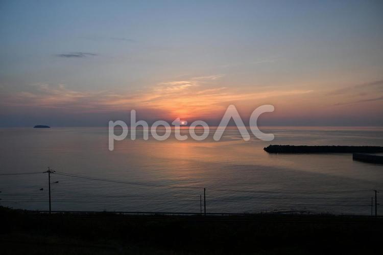日本海　夕日 日本海,夕日,夕焼けの写真素材
