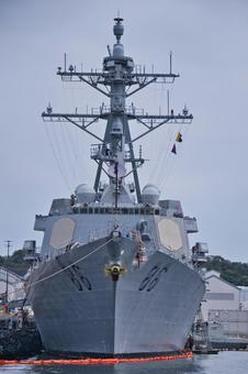 横須賀港に停泊している船 横須賀港,船,最先端の写真素材