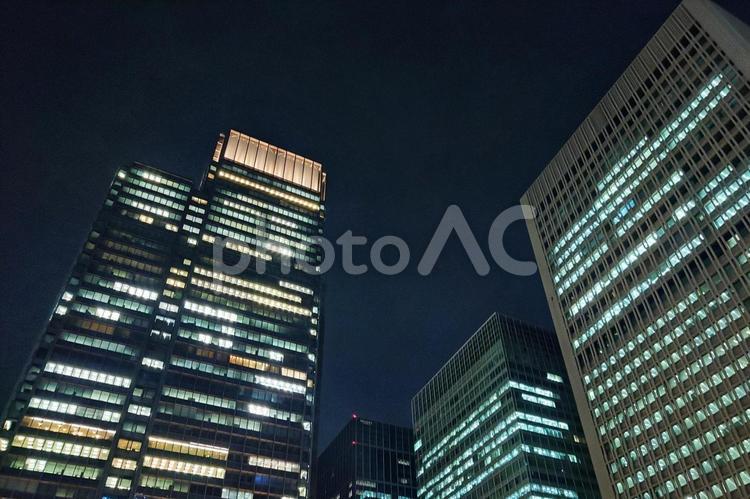 夜景！Building！お疲れ様！ ビル,夜景,オフィスビルの写真素材