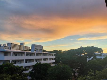 夕日 夕日 沖縄,夕日,空の写真素材