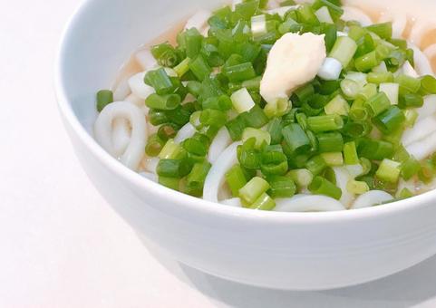 ぶっかけうどん ぶっかけうどん ぶっかけうどん,うどん,麺の写真素材