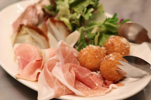 Photo, appetizer, meal, raw ham, 