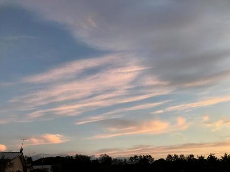 夜明けの空と雲 夜明けの空と雲の写真