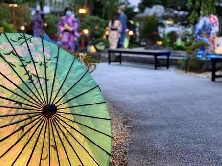 お祭りの傘 和風,映え,お祭りの写真素材