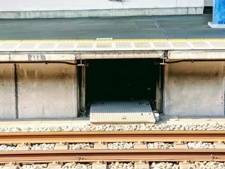 Rail evacuation space, JPG