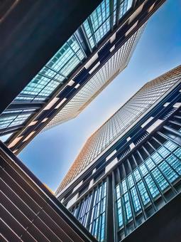 日本橋コレド室町の街路からビルを見上げる ビルディング,都会,東京都の写真素材