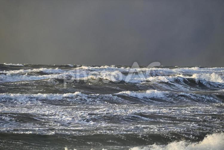 荒れた海 石狩浜,あそびーち,北海道の写真素材