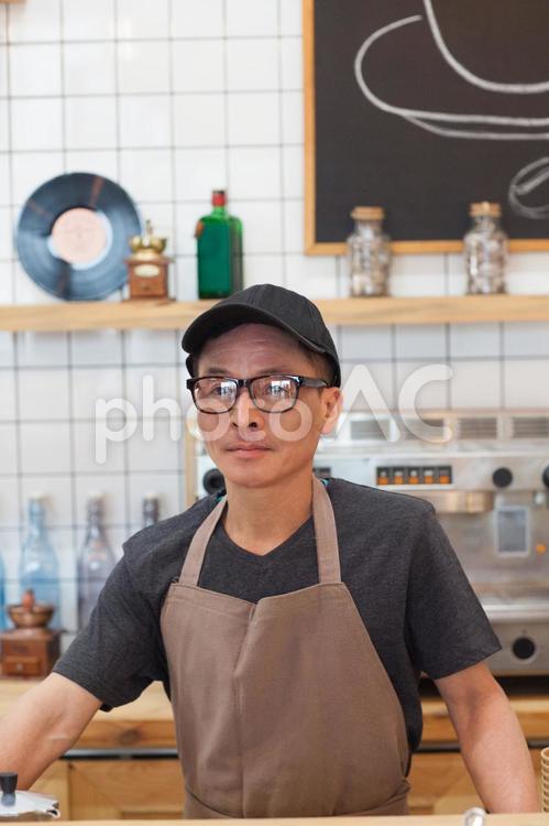 カフェのマスター9 男性,中年,シニアの写真素材