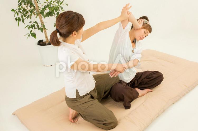 タイ古式マッサージ タイ古式マッサージ,マッサージ,整体の写真素材