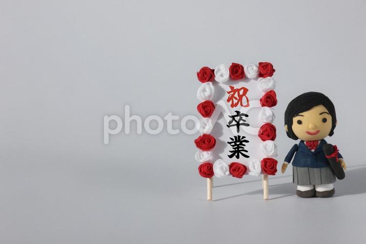 フレーム　卒業式　女子学生　右 卒業式,卒業,3月の写真素材