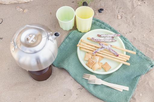 2人分の食べ物やフォーク 食べ物,グリッシーニ,細長いの写真素材