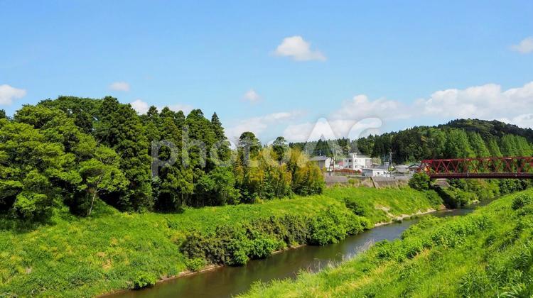初夏の夷隅川＆外廻橋（千葉県・大多喜町） 初夏,大多喜町,外廻橋の写真素材