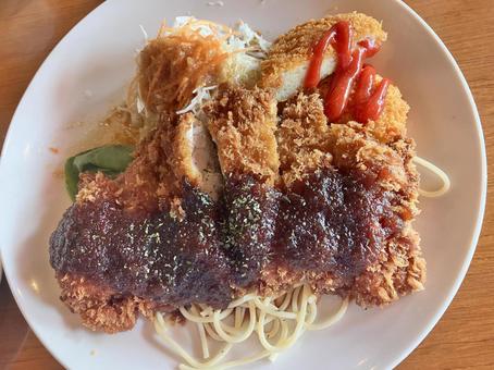 チキンカツ チキンカツ チキンカツ,カツ,揚げ物の写真素材